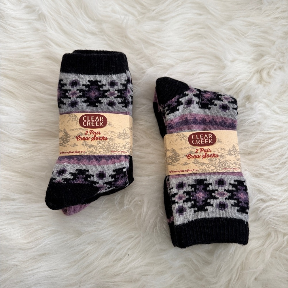 2 pack Women’s Aztec Crew Socks NWT